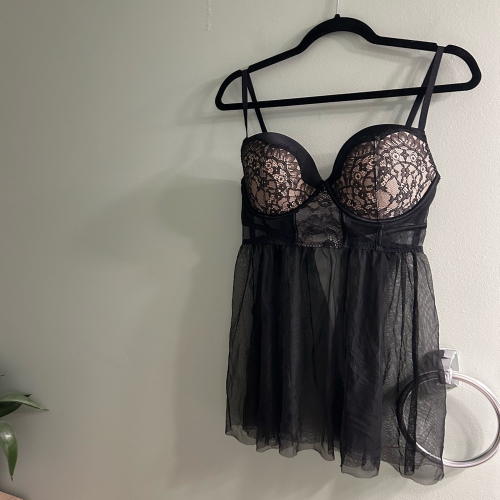 Victoria's Secret black lace babydoll lingerie chemise corset underwire bra